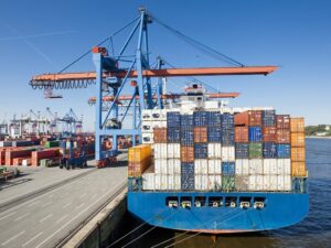 跨境電商頭程成本高時效慢？貨代“拼箱+協(xié)議價+海外倉”聯(lián)動方案，單票省2000元-鑫漢物流