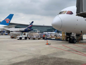 純電池出海“最后一公里”的破局：日本/美國(guó)/德國(guó)專線雙清包稅的合規(guī)真相-鑫漢物流